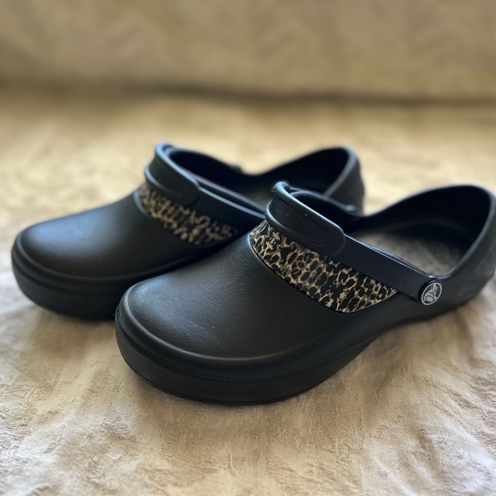 CROCS Black Mules with Animal Print Strap